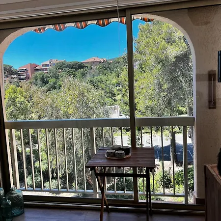 2p Entierement Renove , Piscine , 1 Km De La Apartamento
