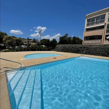 2p Entierement Renove , Piscine , 1 Km De La Apartment Sainte-Maxime