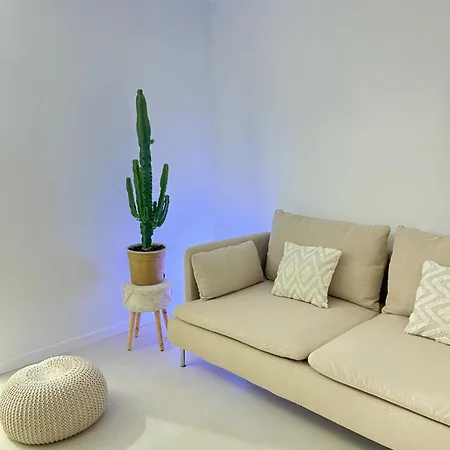 2p Entierement Renove , Piscine , 1 Km De La Apartamento Sainte-Maxime